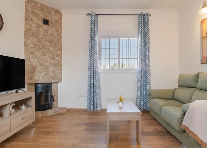 Casa Lunares * كونيل ذي لا فرونتيرا